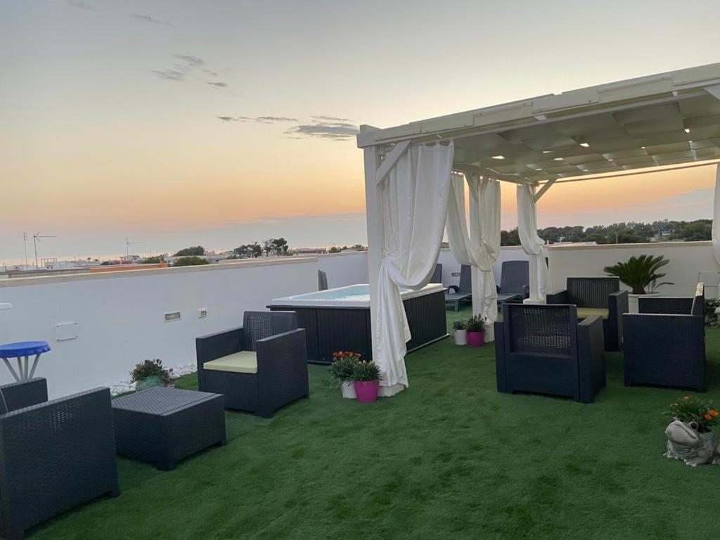 B&B Punta Stilo ตอร์เร ซาน จิโอวานนิ อูเจนโต ภายนอก รูปภาพ